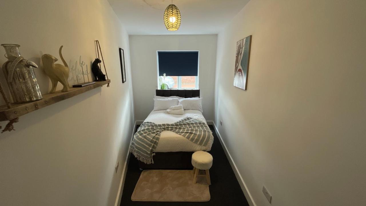 Spacious 6 Bed Home Near City & Albion Stadium Perfect For Contractors! Birmingham Bagian luar foto